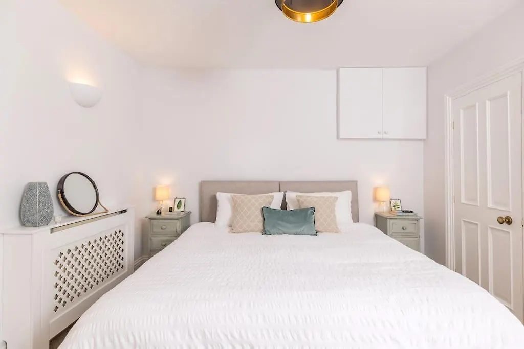 Pittville Apartment - By Luxury Apartments Cheltenham